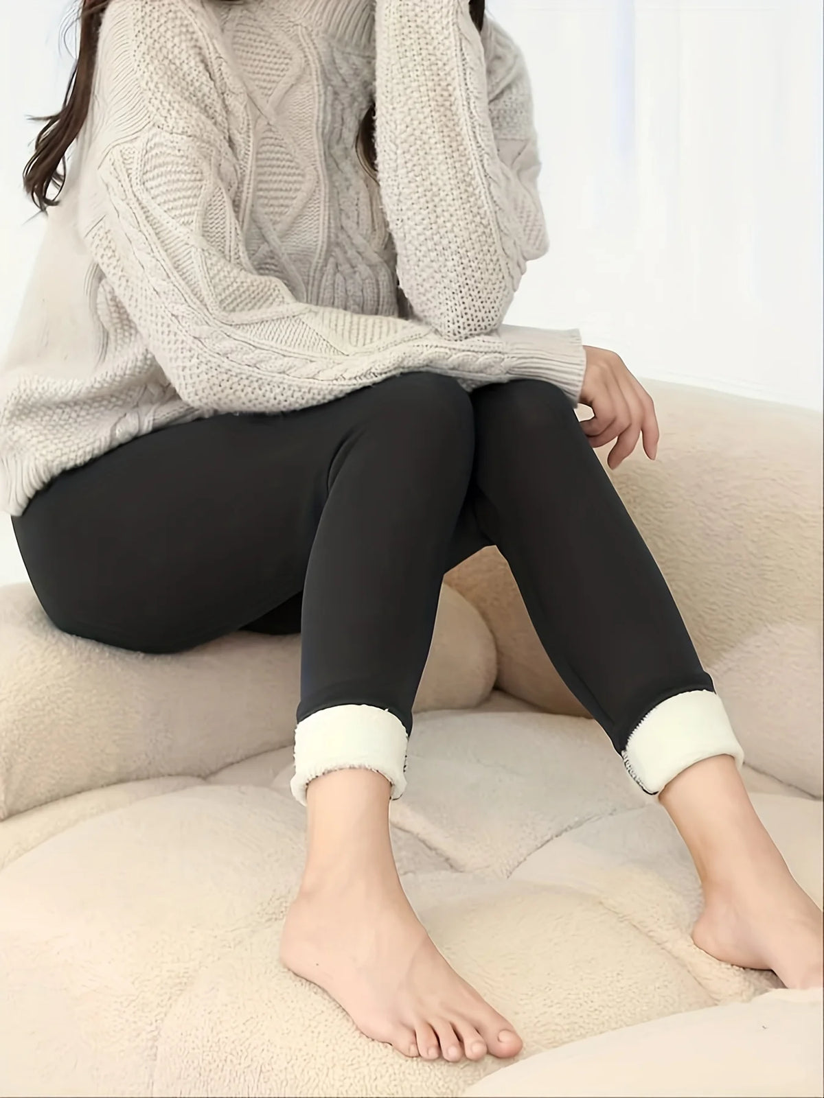 The Fleece-Lined Sculpting Leggings — product view 4