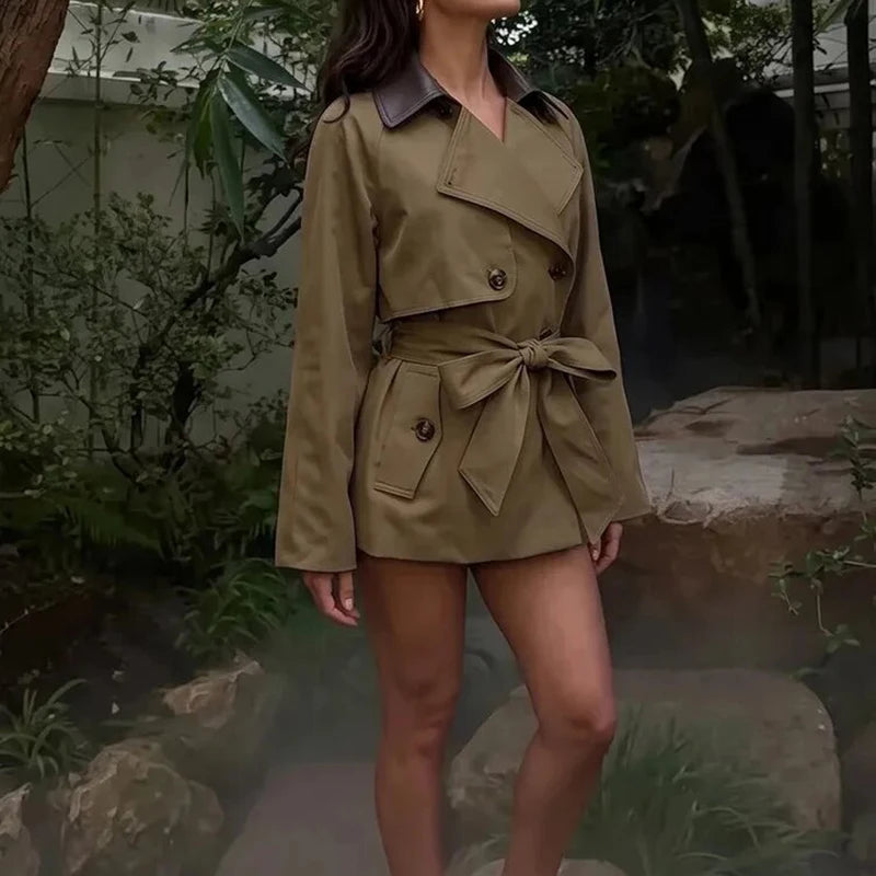 The Leather-Collar Short Trench