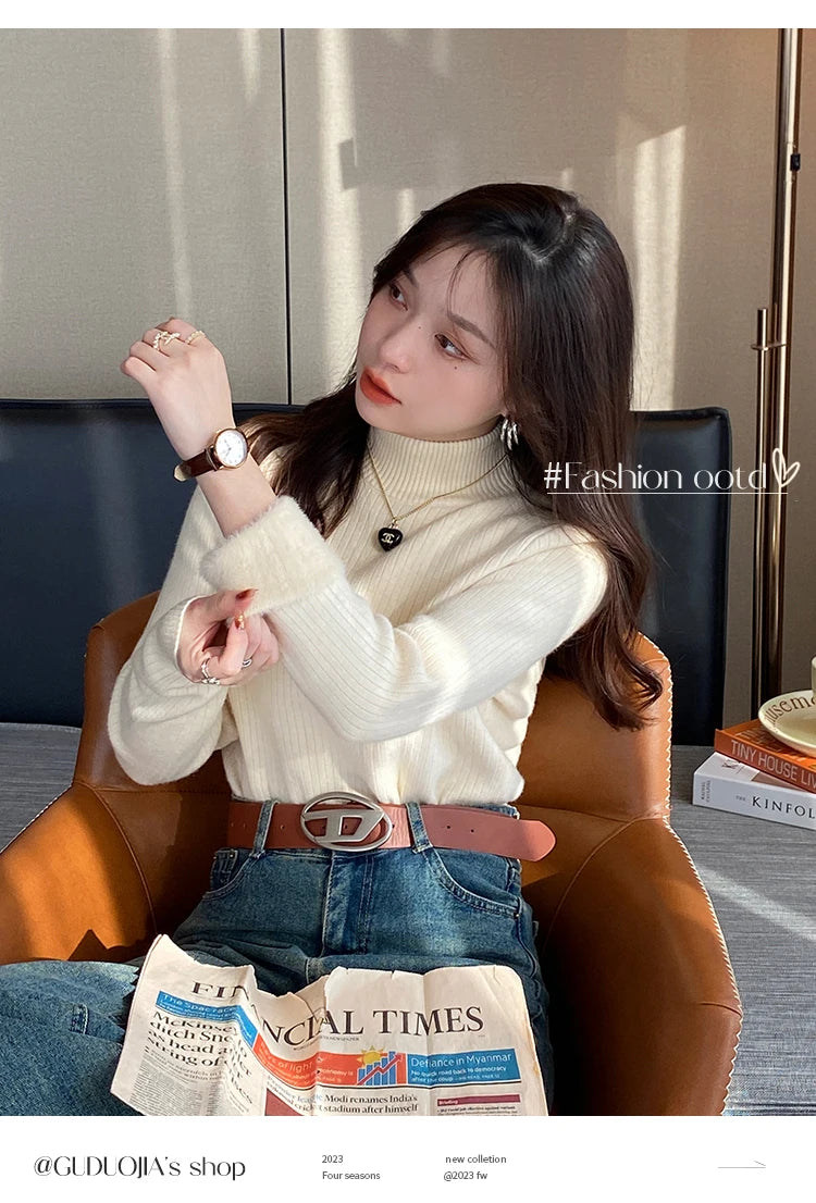 The Lined Knit Turtleneck