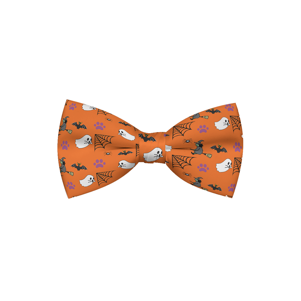 Matching bow tie included in the two-piece Halloween pet bundle